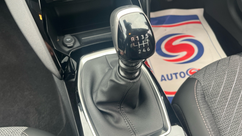 Peugeot 208 1.2 PureTech 100 Allure 5dr Petrol Hatchback